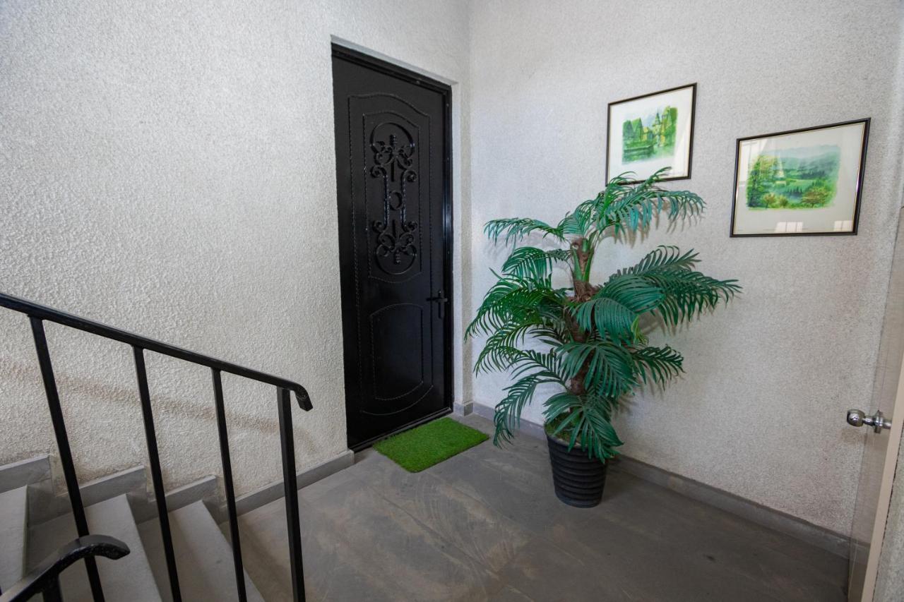 Brand New Apartment With Terrace Tbilisi Buitenkant foto