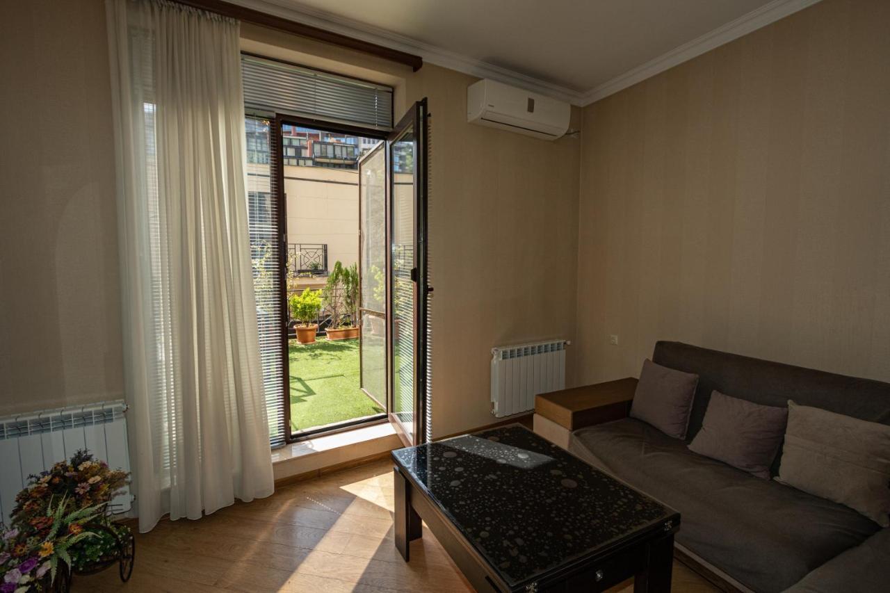 Brand New Apartment With Terrace Tbilisi Buitenkant foto