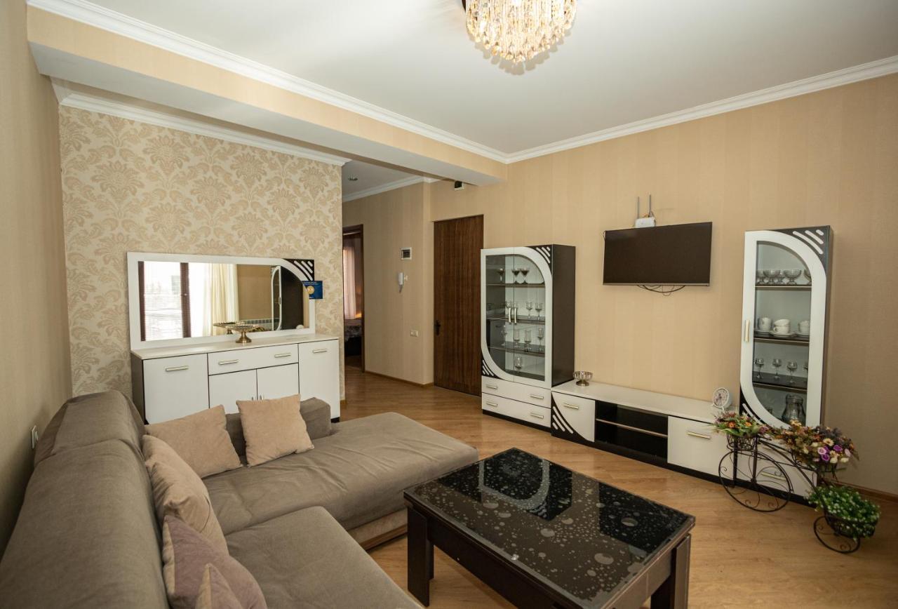Brand New Apartment With Terrace Tbilisi Buitenkant foto