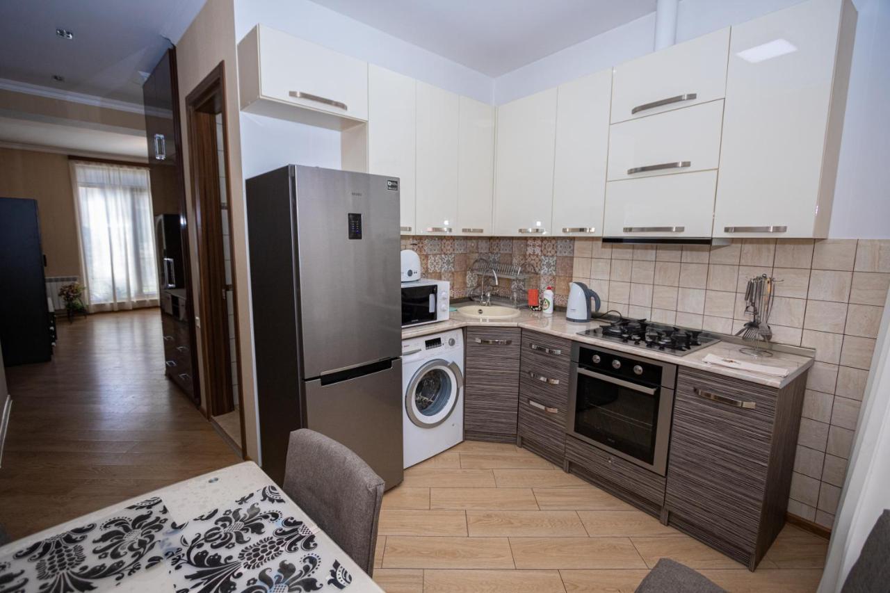 Brand New Apartment With Terrace Tbilisi Buitenkant foto